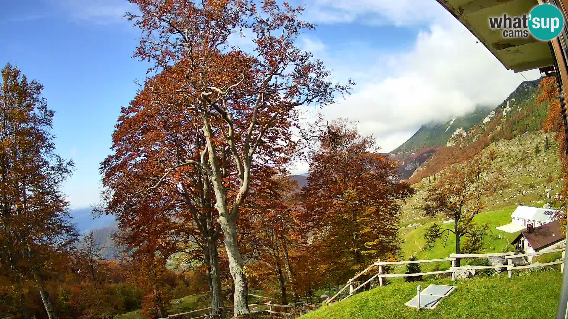 Refuge de la montagne Planina Razor caméra en direct (1315) | vue sur Tolminski Migovec