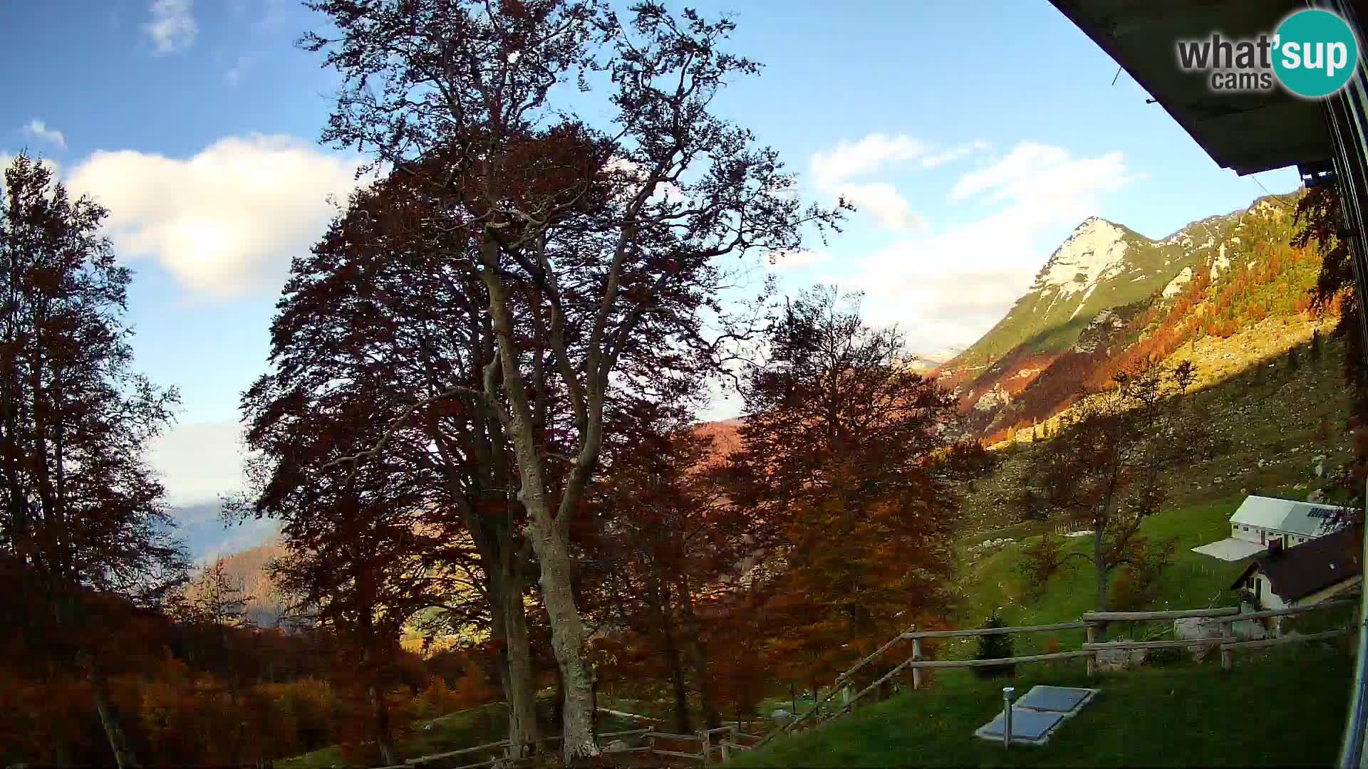 Refuge de la montagne Planina Razor caméra en direct (1315) | vue sur Tolminski Migovec