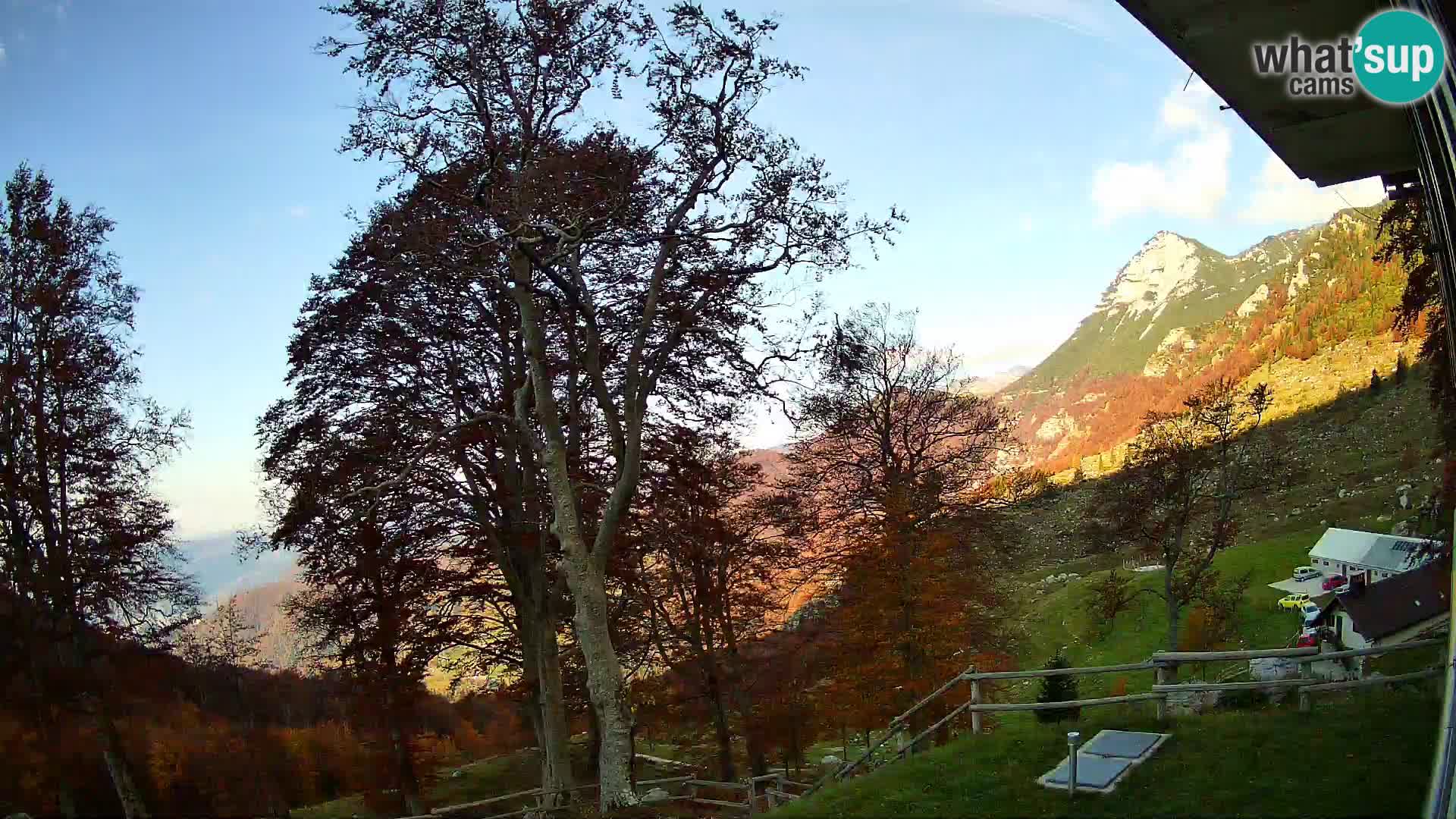 Refuge de la montagne Planina Razor caméra en direct (1315) | vue sur Tolminski Migovec
