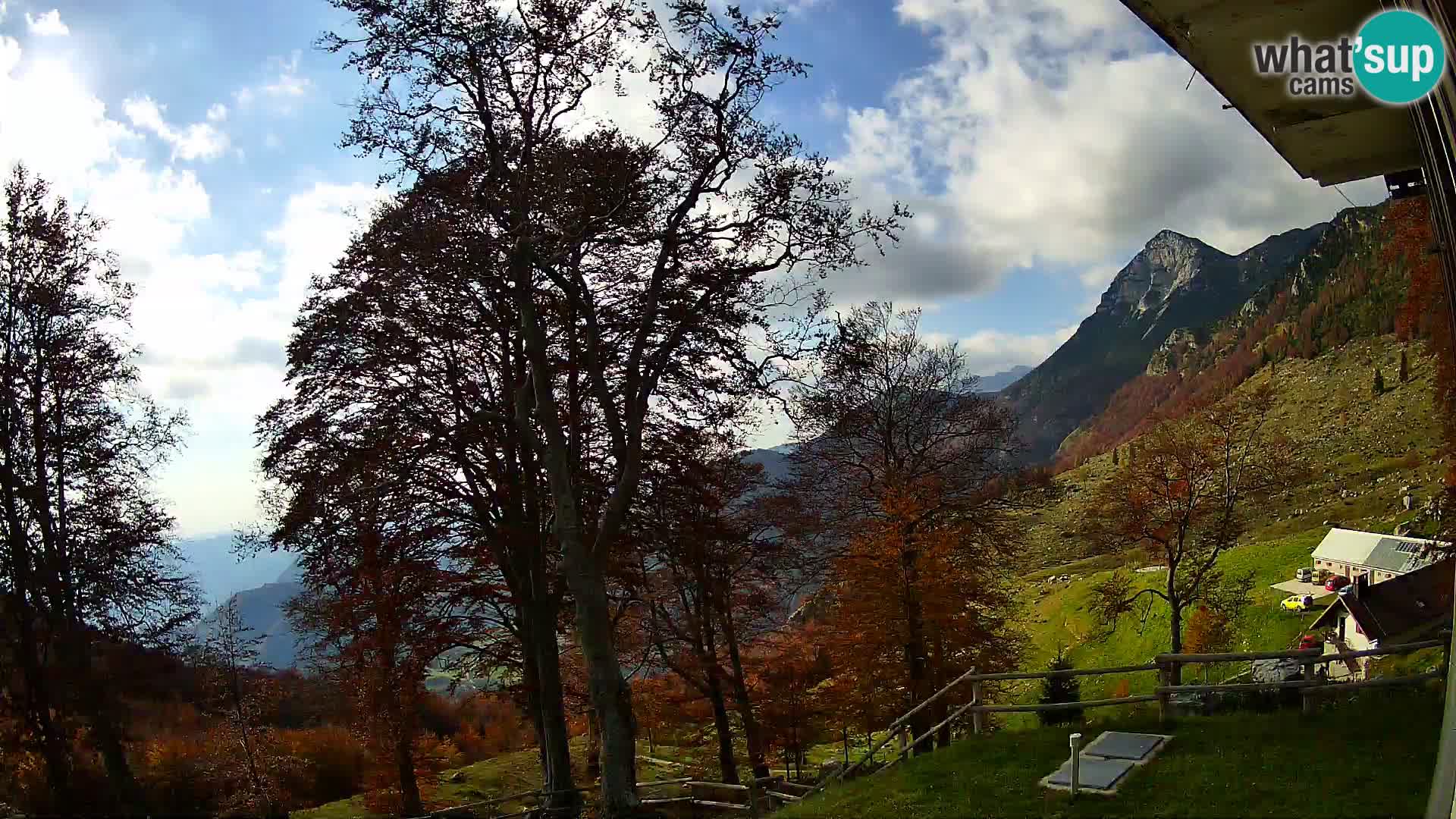 Refuge de la montagne Planina Razor caméra en direct (1315) | vue sur Tolminski Migovec