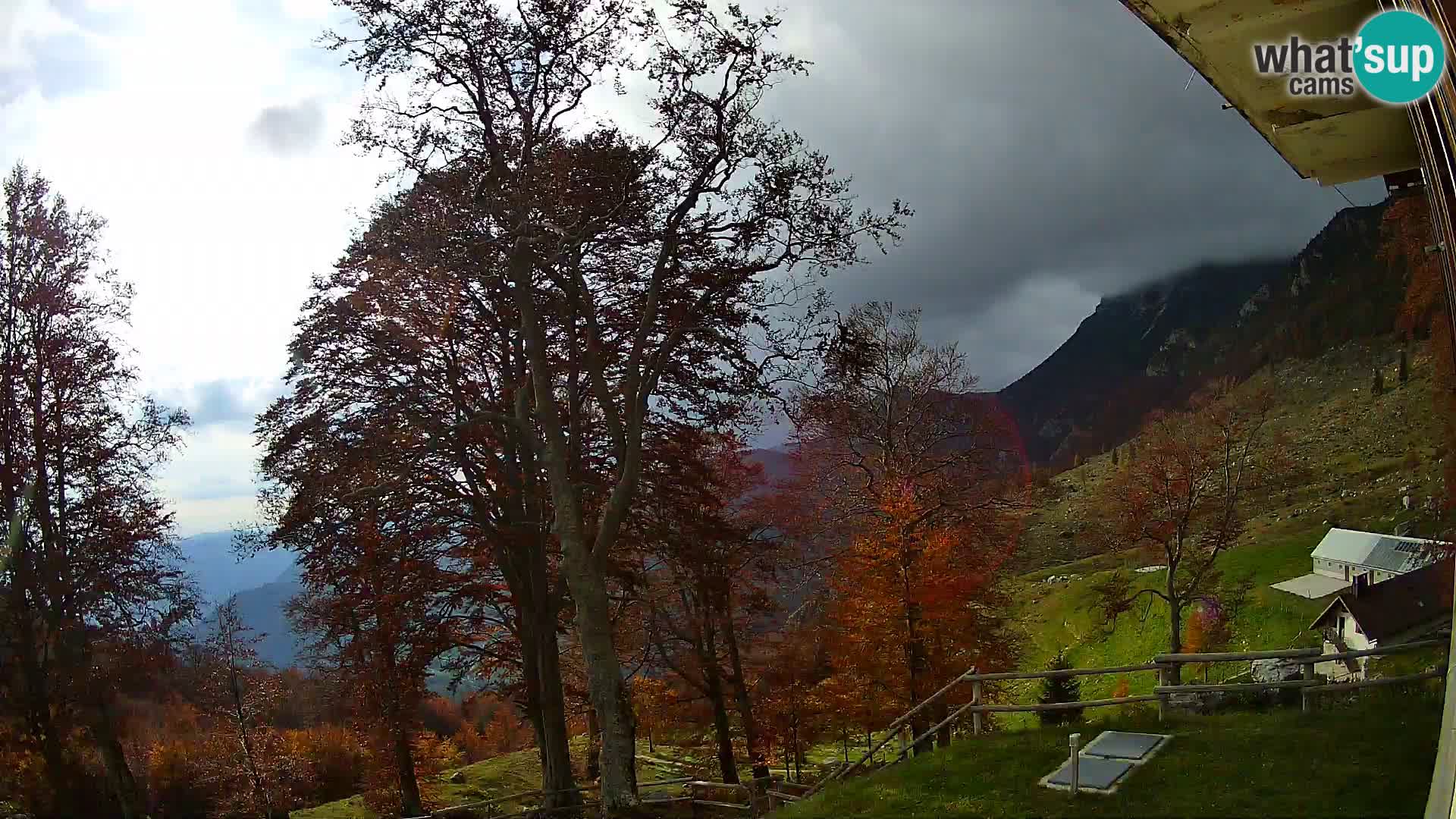 Planina Razor Mountain Hut live cam (1315) | view to Tolminski Migovec