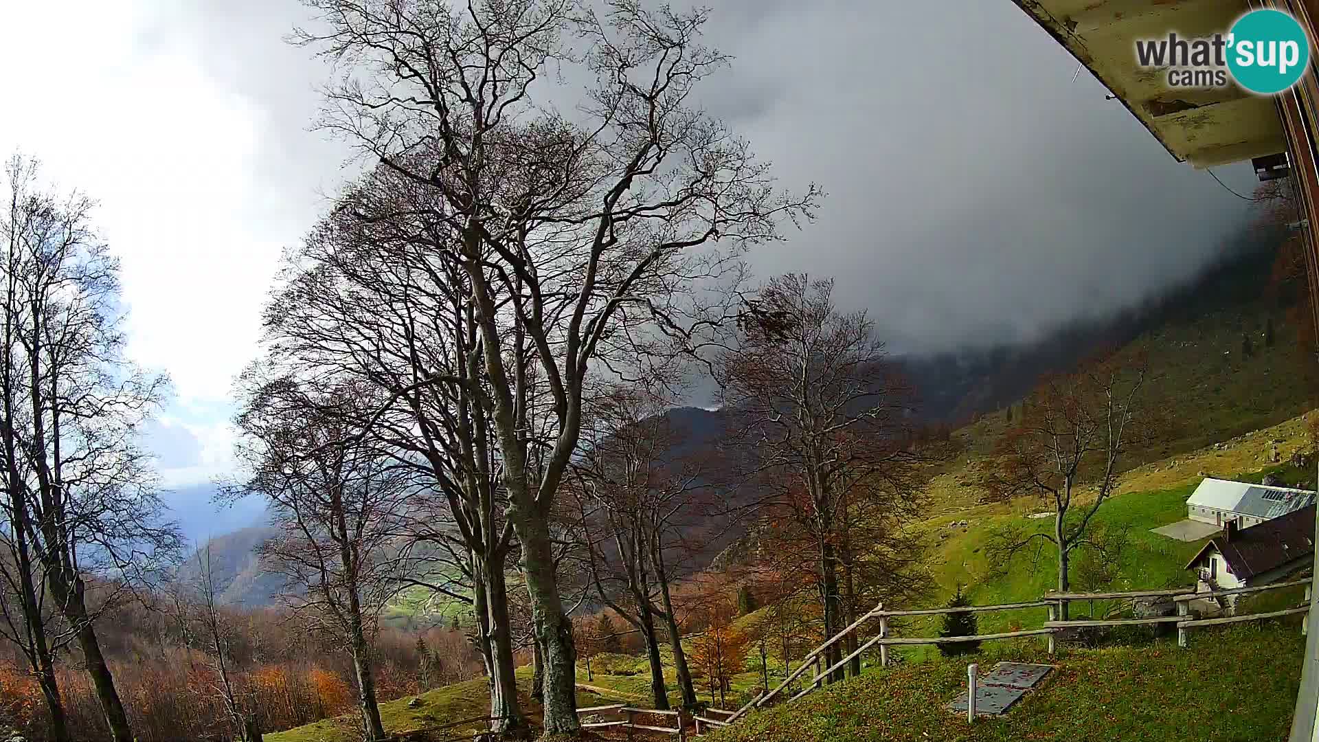 Refuge de la montagne Planina Razor caméra en direct (1315) | vue sur Tolminski Migovec