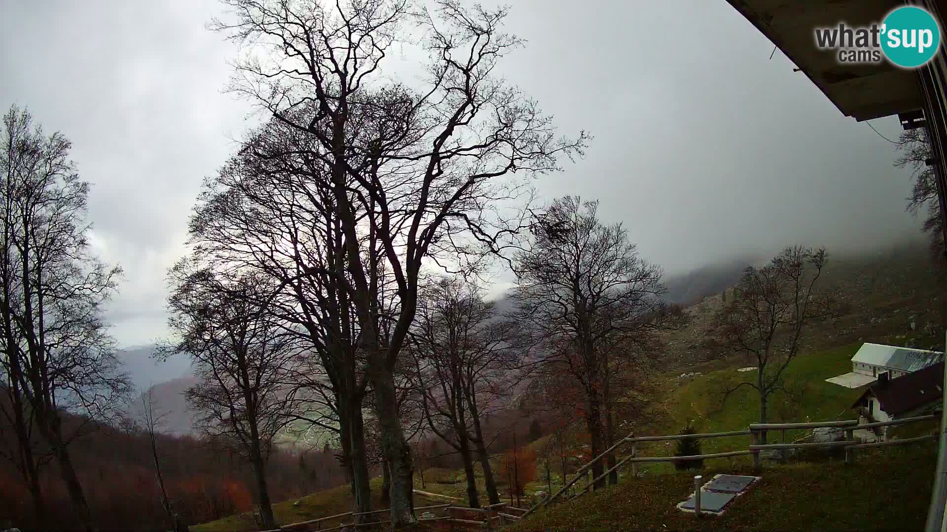 Planina Razor Mountain Hut live cam (1315) | view to Tolminski Migovec
