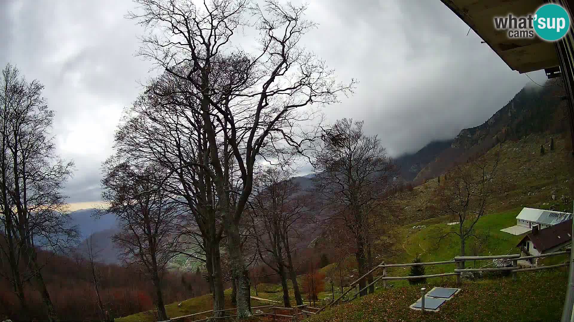 Planina Razor Mountain Hut live cam (1315) | view to Tolminski Migovec