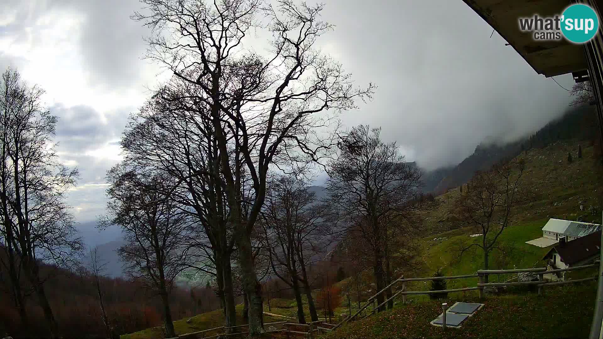 Planina Razor Mountain Hut live cam (1315) | view to Tolminski Migovec