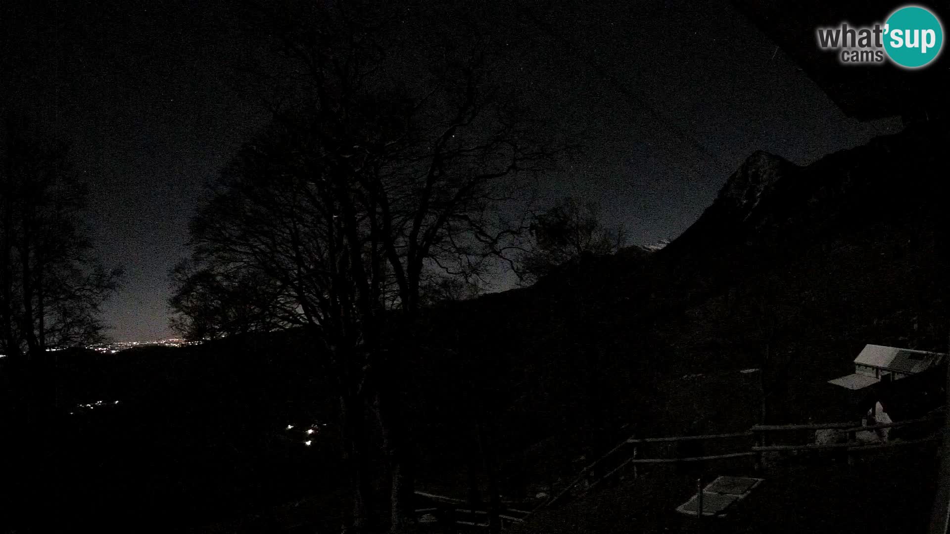 Planina Razor Bergütte Webcam (1315) | Blick auf Tolminski Migovec