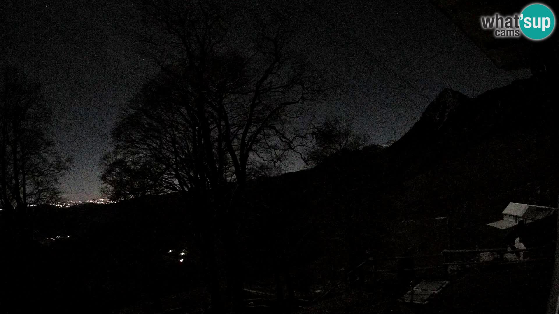 Planina Razor Mountain Hut live cam (1315) | view to Tolminski Migovec