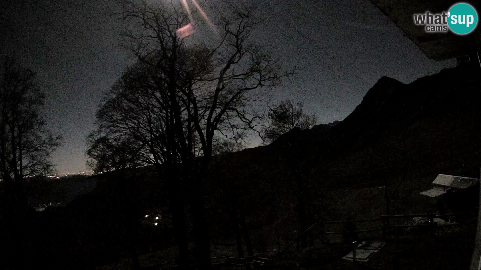 Planina Razor Mountain Hut live cam (1315) | view to Tolminski Migovec