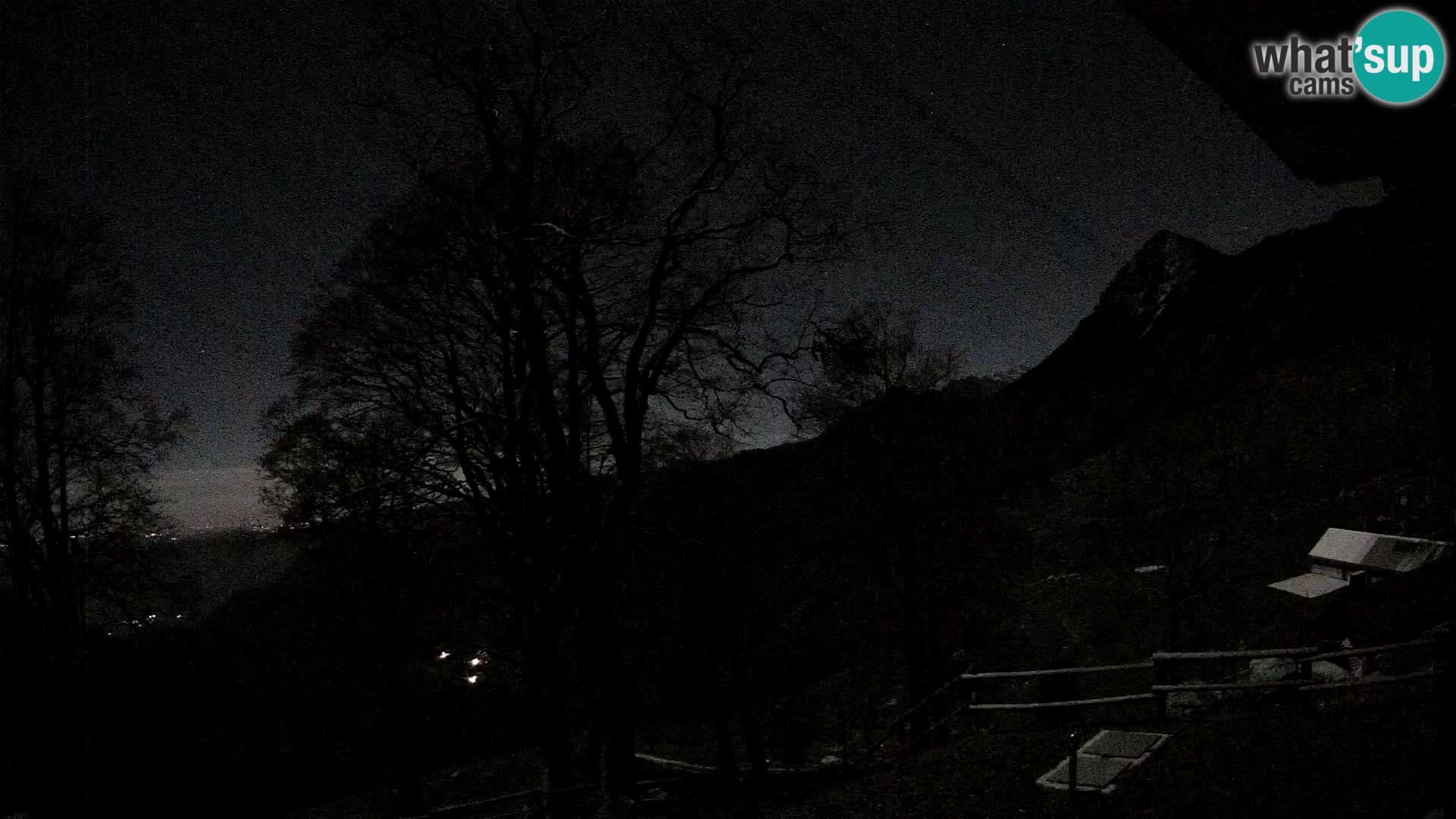 Refuge de la montagne Planina Razor caméra en direct (1315) | vue sur Tolminski Migovec