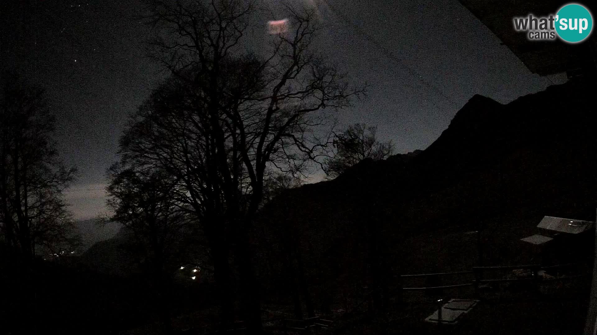 Planina Razor Bergütte Webcam (1315) | Blick auf Tolminski Migovec