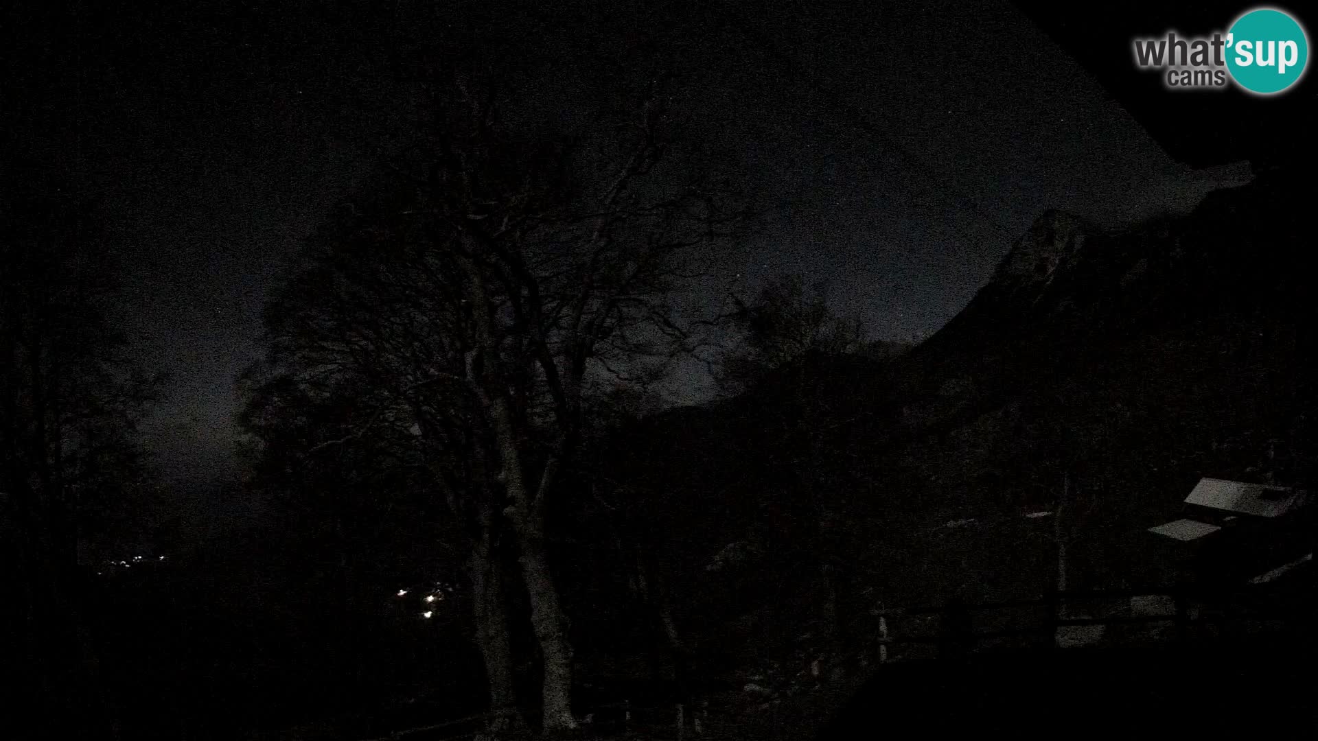 Refuge de la montagne Planina Razor caméra en direct (1315) | vue sur Tolminski Migovec