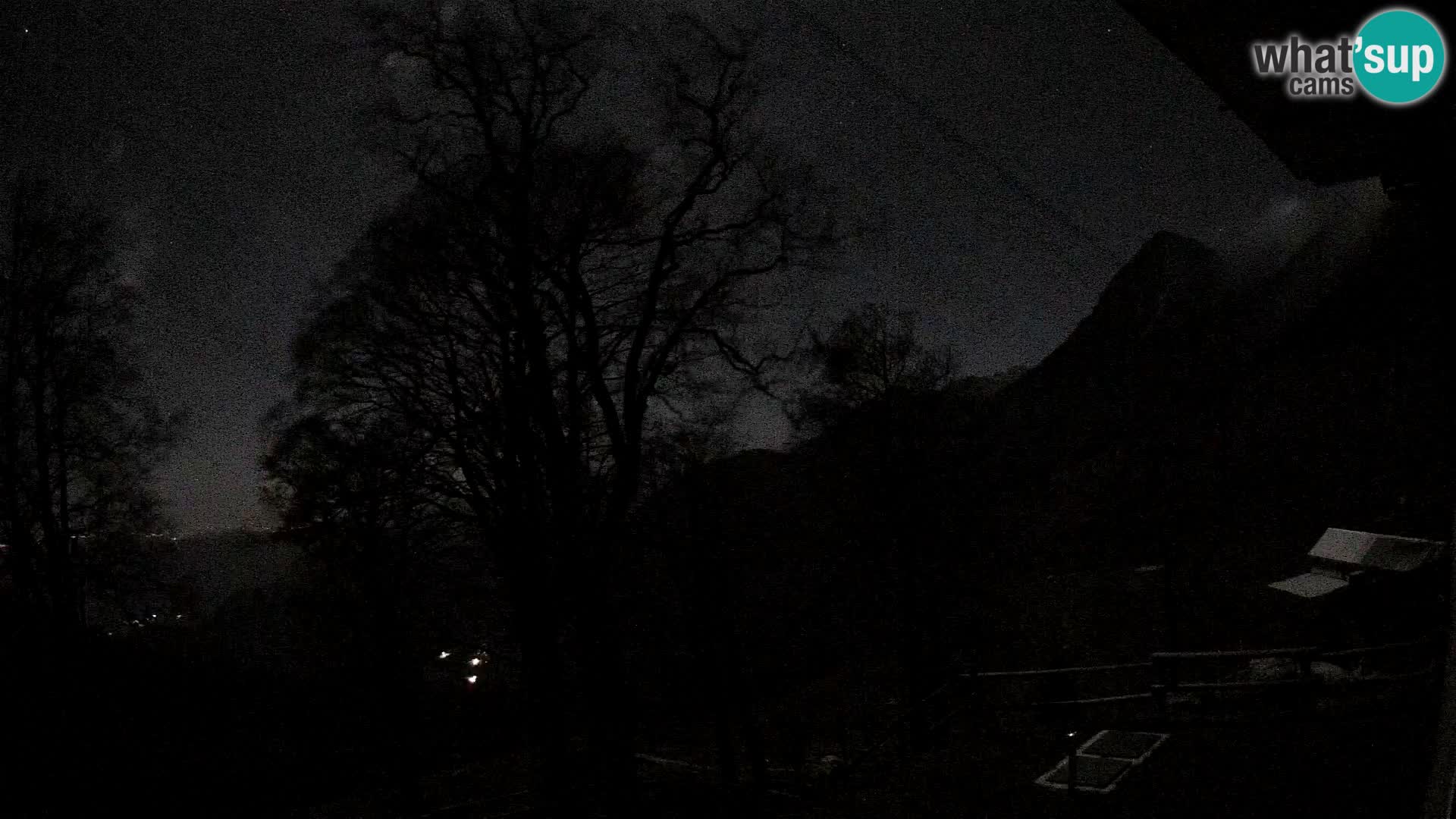 Planinarski dom na planini Razor (1315) | Pogled na Tolminski Migovec