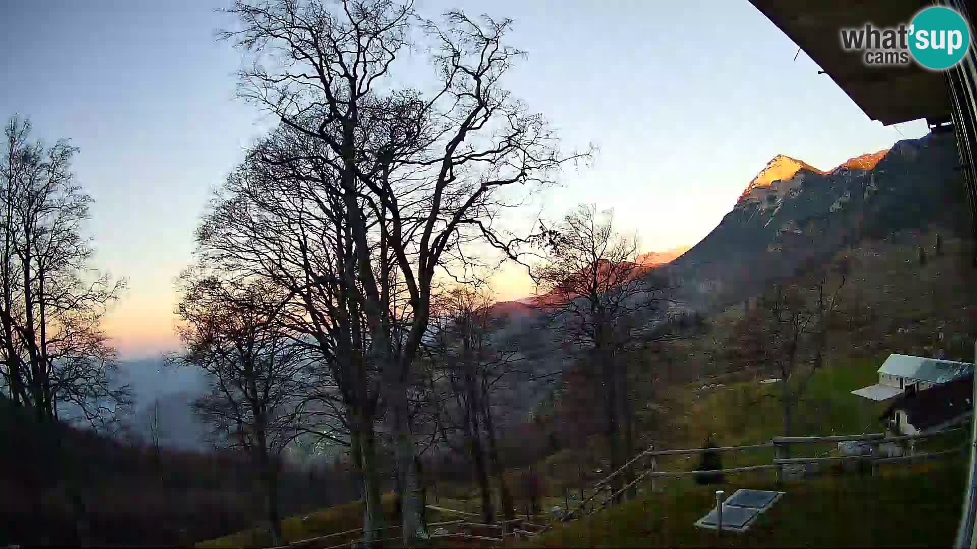 Refuge de la montagne Planina Razor caméra en direct (1315) | vue sur Tolminski Migovec