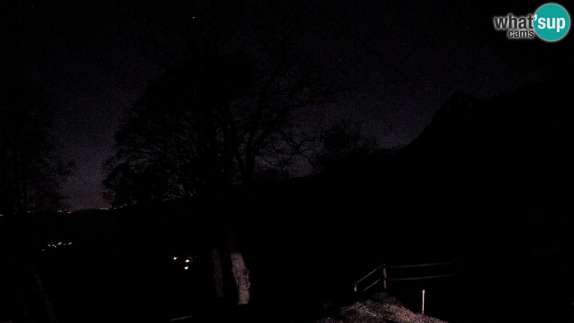 Refuge de la montagne Planina Razor caméra en direct (1315) | vue sur Tolminski Migovec