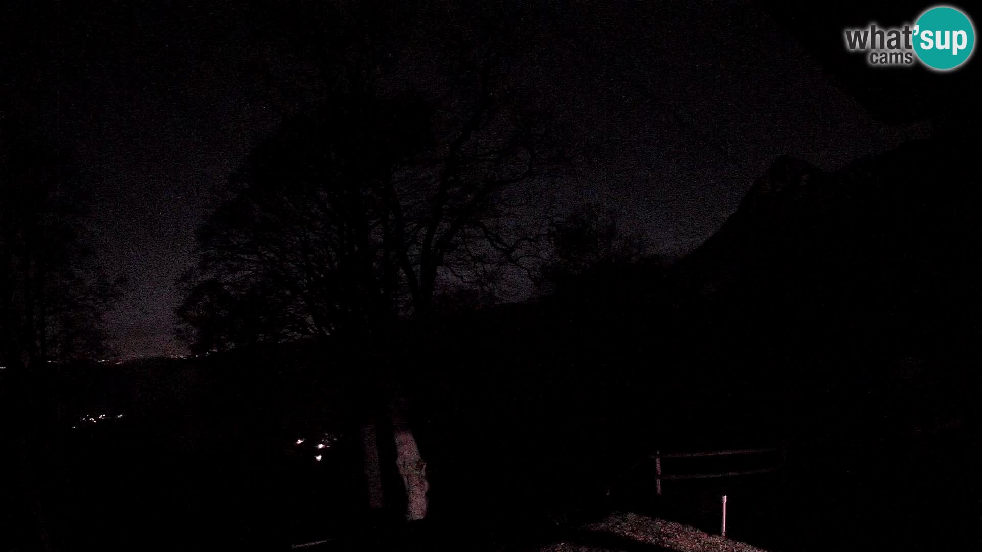 Planina Razor Bergütte Webcam (1315) | Blick auf Tolminski Migovec