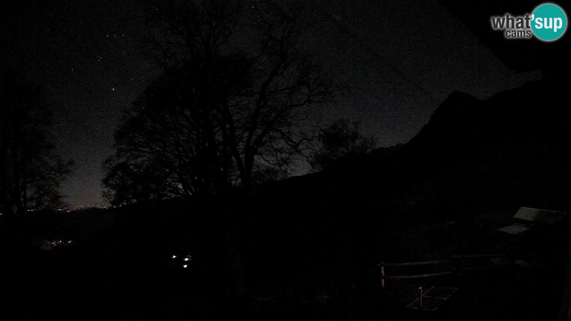 Planinarski dom na planini Razor (1315) | Pogled na Tolminski Migovec