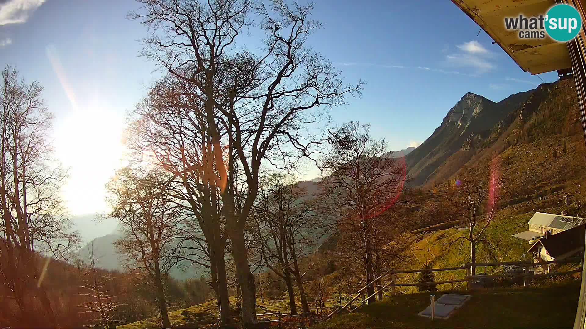 Planina Razor Mountain Hut live cam (1315) | view to Tolminski Migovec