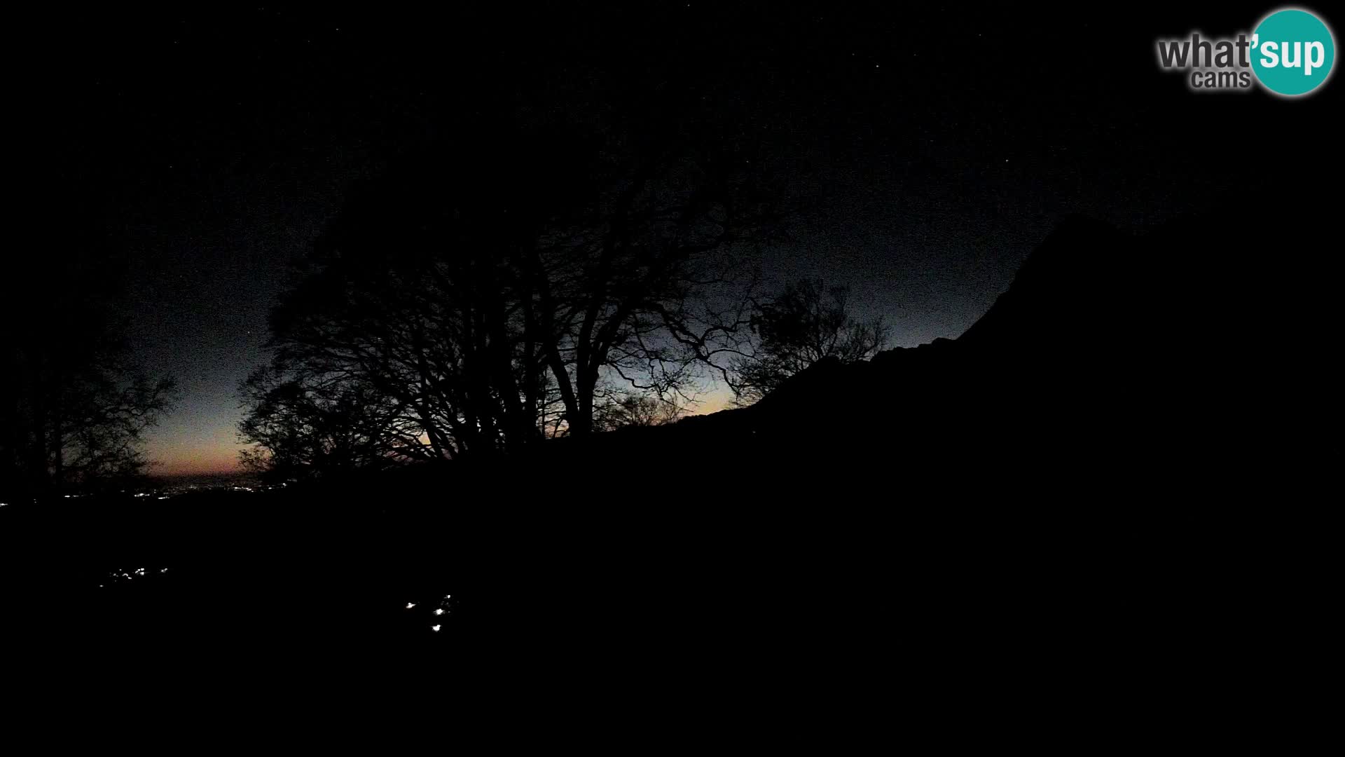 Planina Razor Bergütte Webcam (1315) | Blick auf Tolminski Migovec