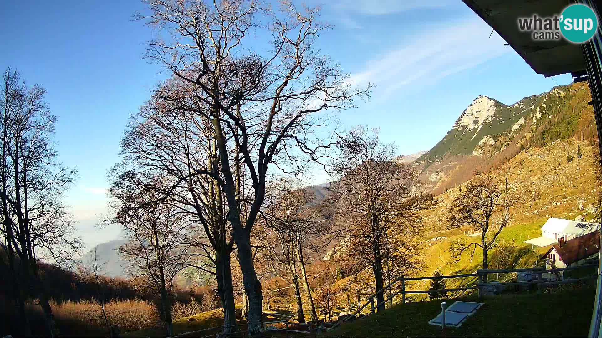 Planina Razor Mountain Hut live cam (1315) | view to Tolminski Migovec