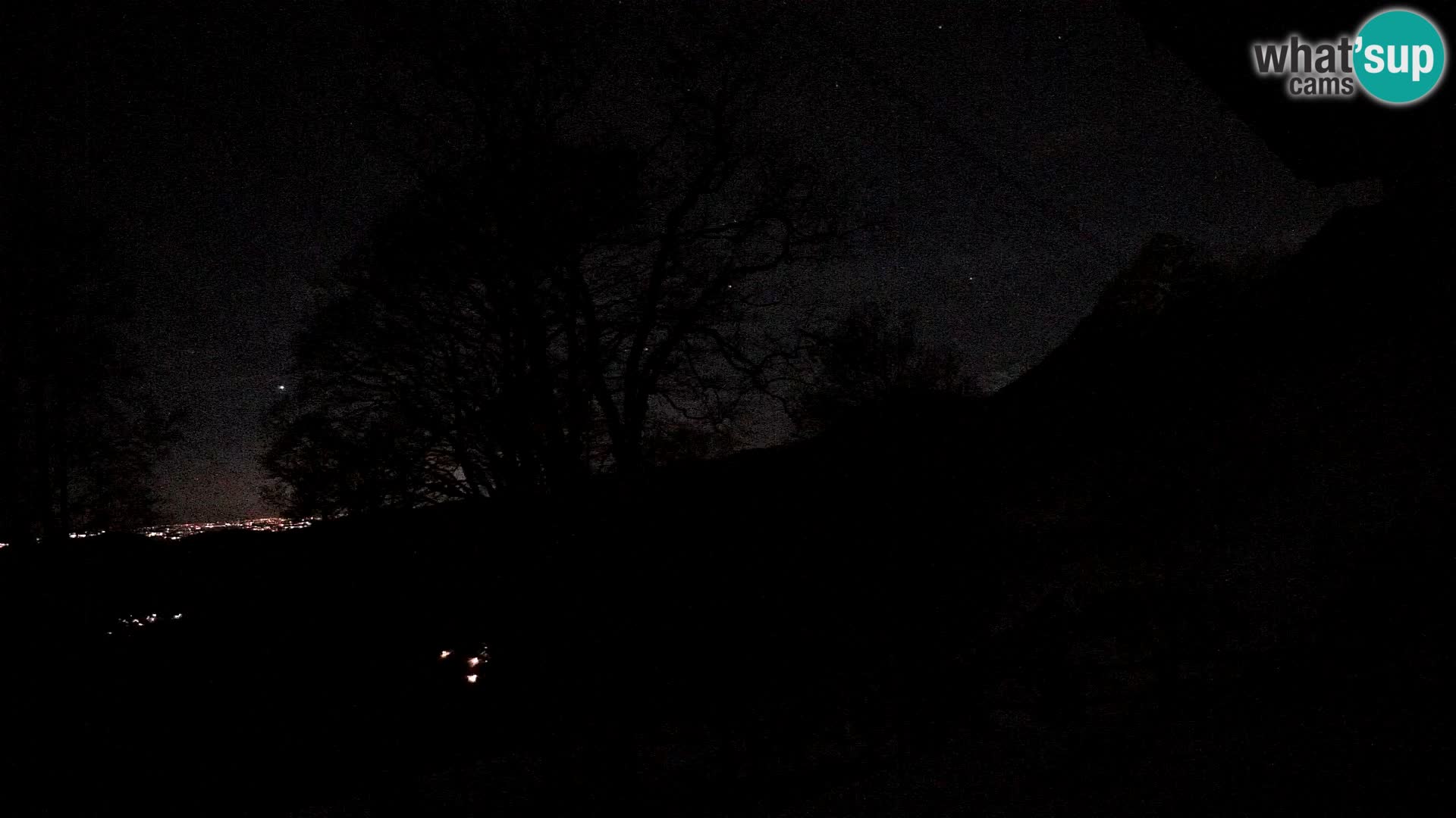 Planina Razor Bergütte Webcam (1315) | Blick auf Tolminski Migovec