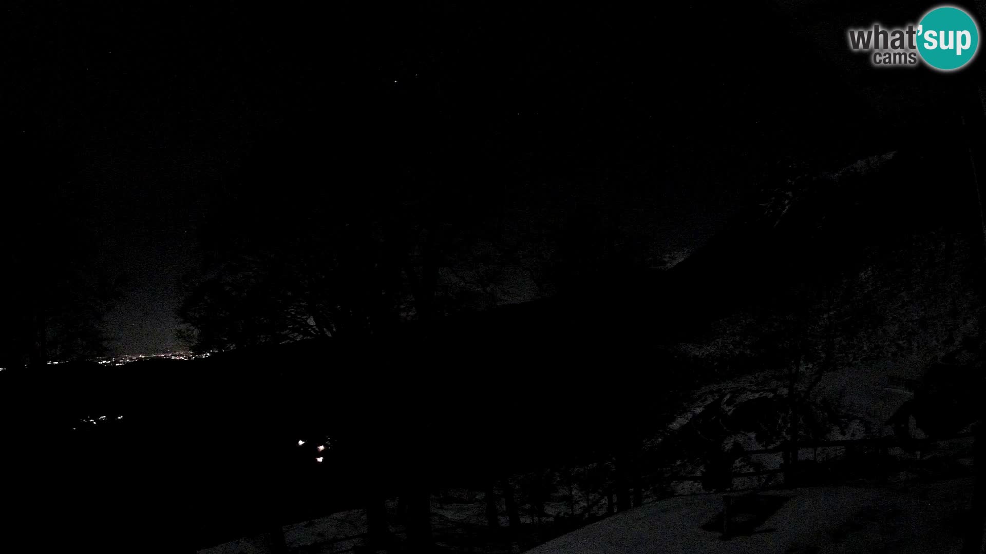 Planina Razor Bergütte Webcam (1315) | Blick auf Tolminski Migovec