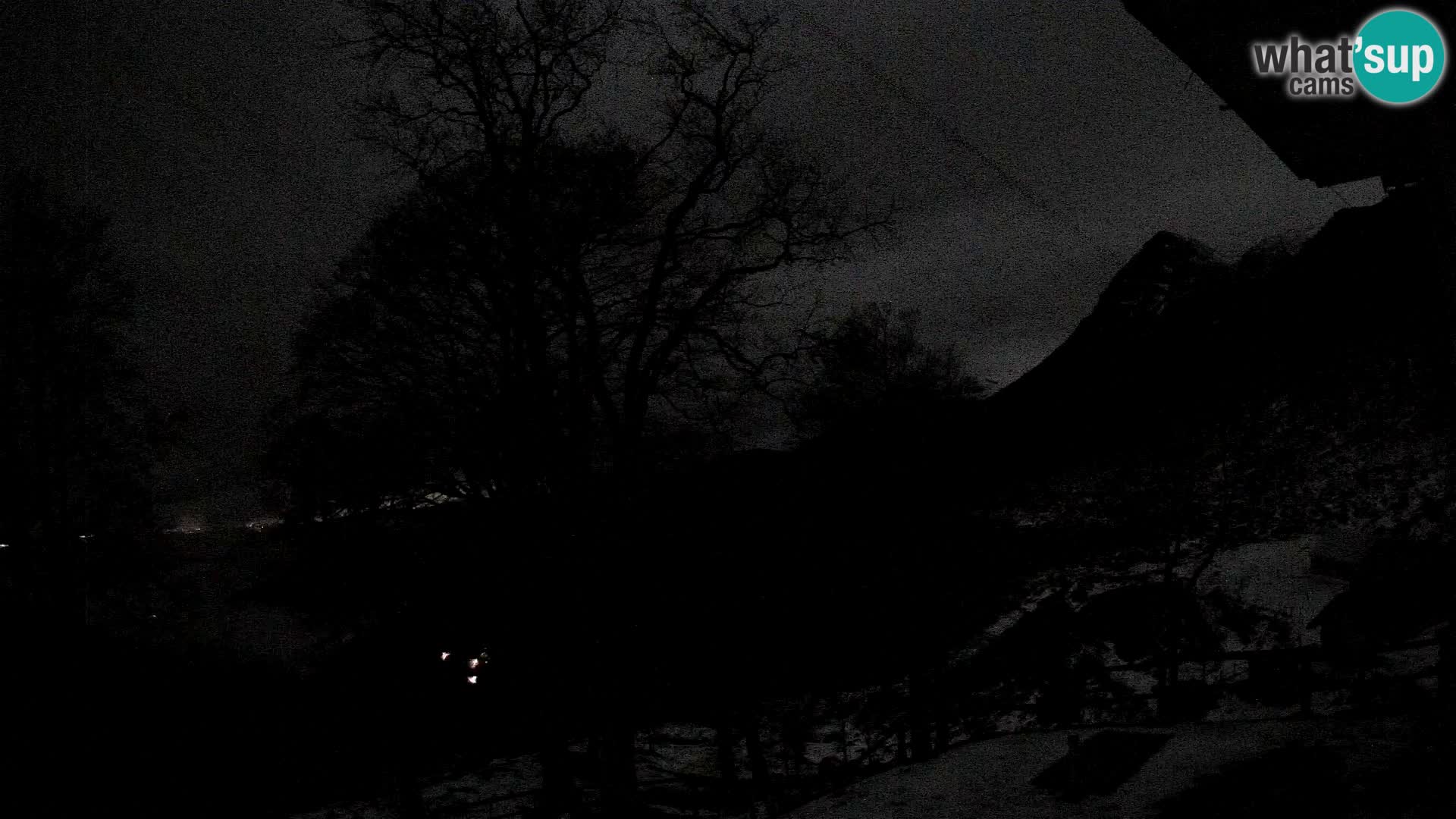 Planina Razor Bergütte Webcam (1315) | Blick auf Tolminski Migovec