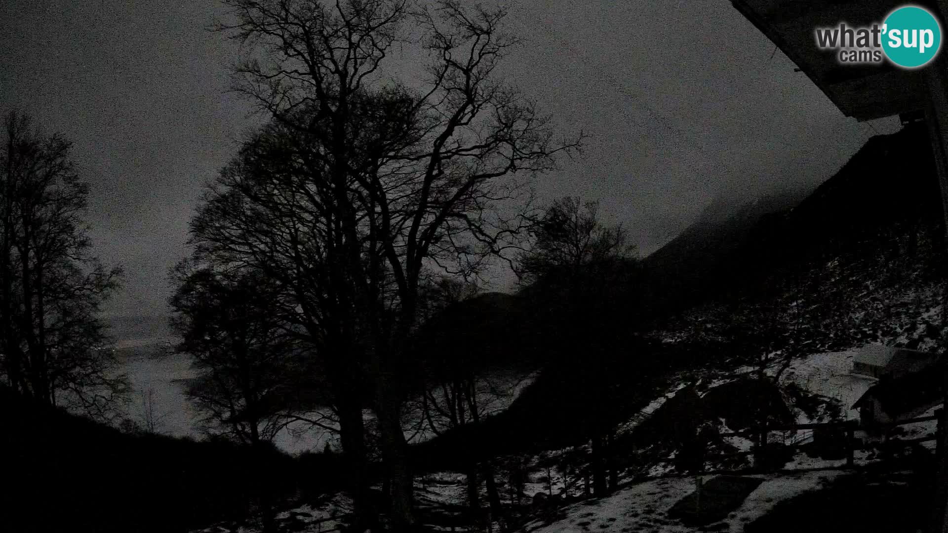 Planinarski dom na planini Razor (1315) | Pogled na Tolminski Migovec