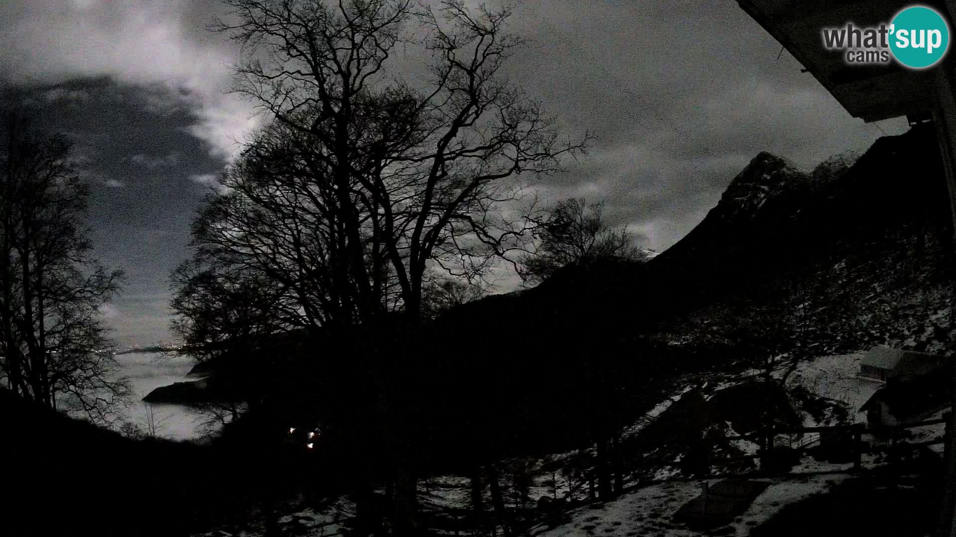 Baita di montagna Planina Razor webcam (1315) | vista su Tolminski Migovec