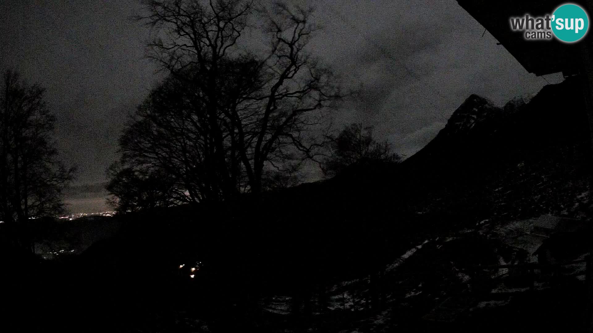 Baita di montagna Planina Razor webcam (1315) | vista su Tolminski Migovec