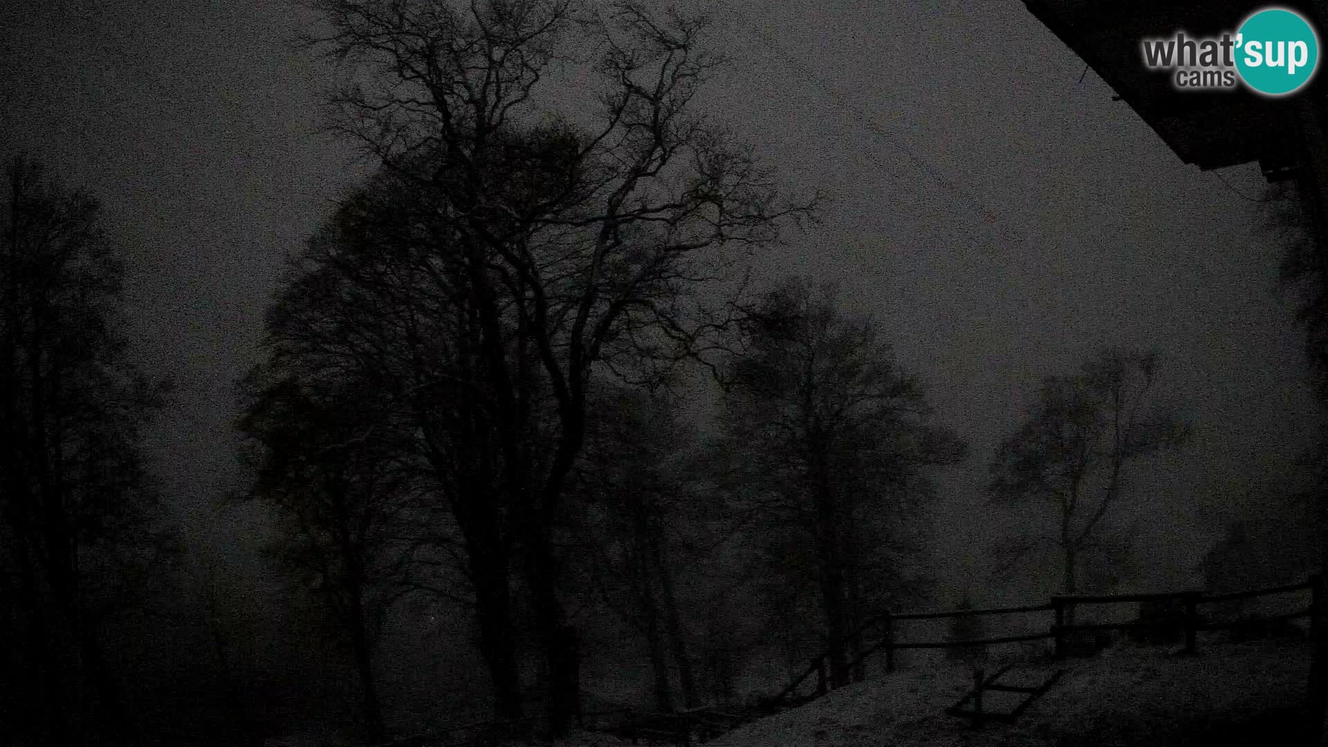 Baita di montagna Planina Razor webcam (1315) | vista su Tolminski Migovec