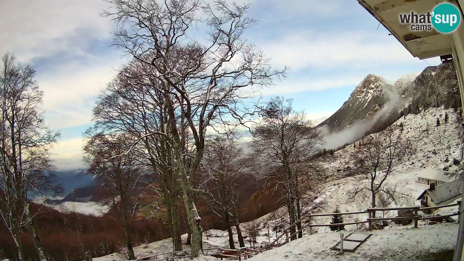 Planinarski dom na planini Razor (1315) | Pogled na Tolminski Migovec