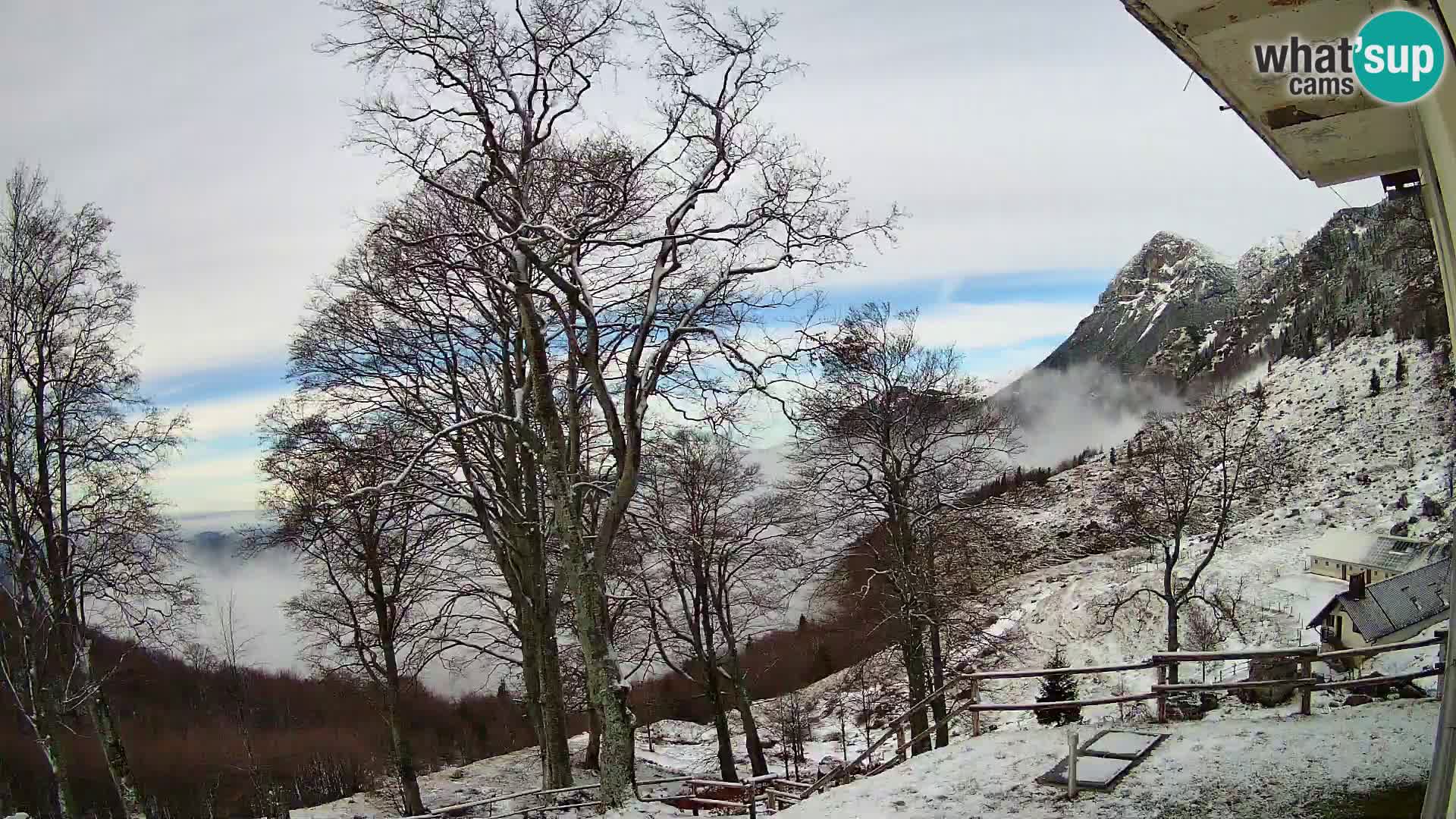 Refuge de la montagne Planina Razor caméra en direct (1315) | vue sur Tolminski Migovec