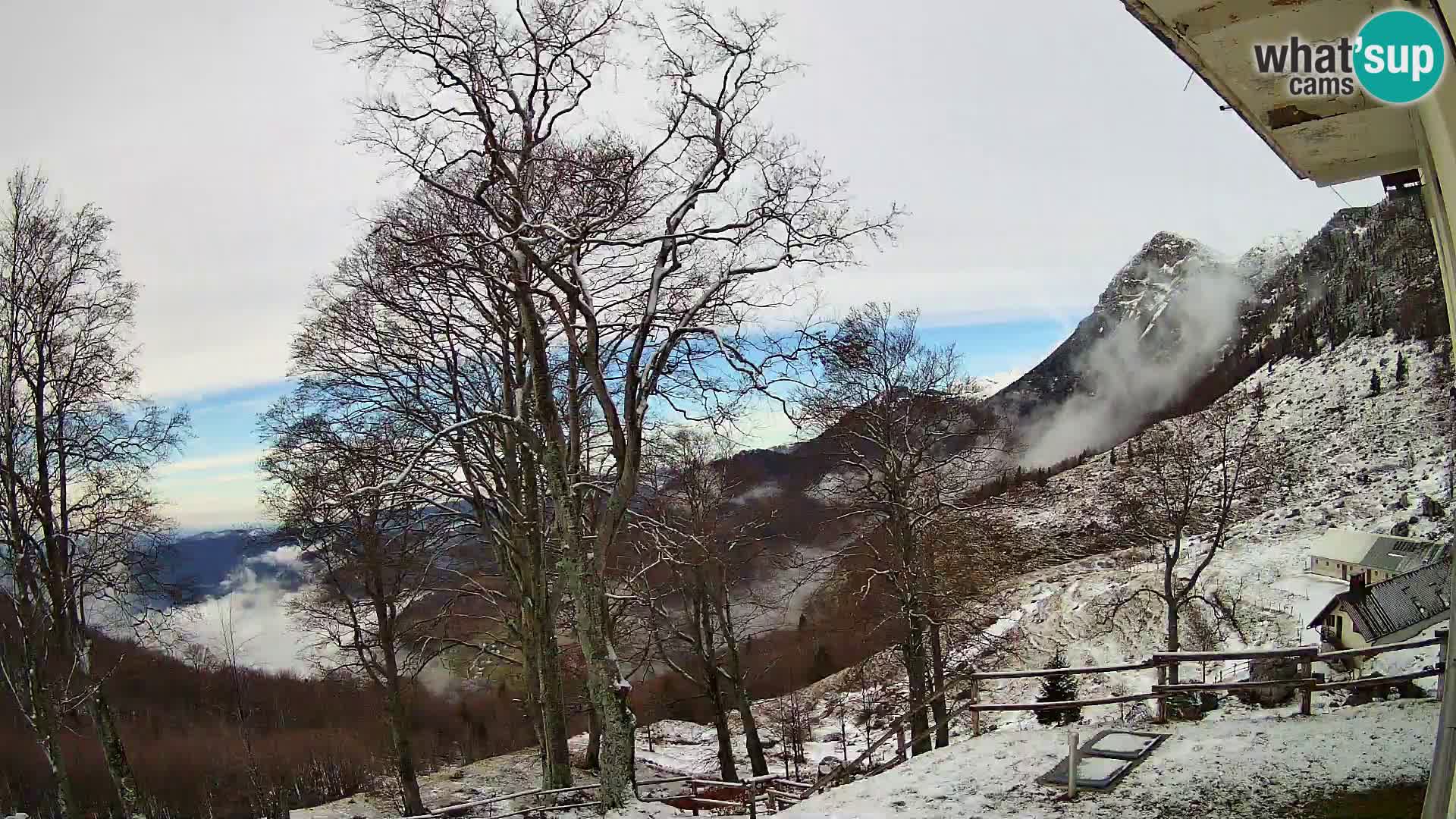Planina Razor Bergütte Webcam (1315) | Blick auf Tolminski Migovec