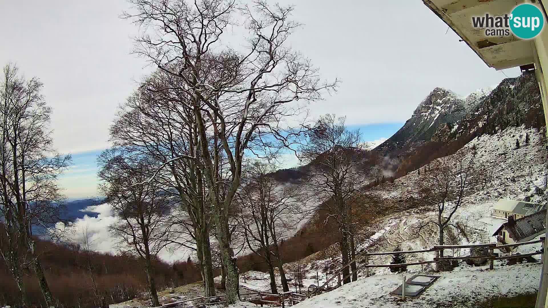 Refuge de la montagne Planina Razor caméra en direct (1315) | vue sur Tolminski Migovec