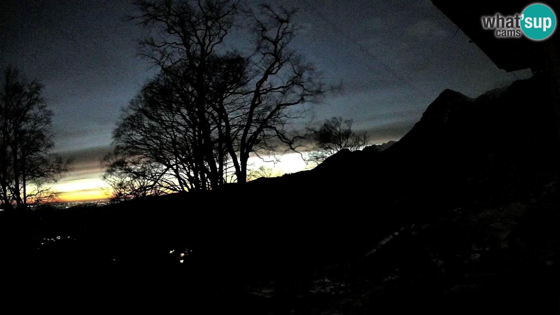 Refuge de la montagne Planina Razor caméra en direct (1315) | vue sur Tolminski Migovec