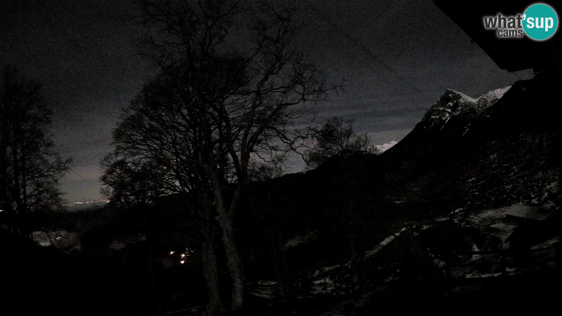 Refuge de la montagne Planina Razor caméra en direct (1315) | vue sur Tolminski Migovec