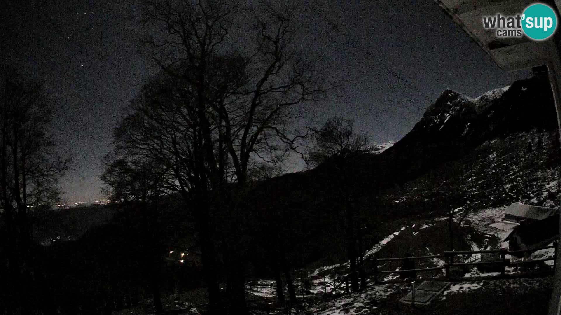 Baita di montagna Planina Razor webcam (1315) | vista su Tolminski Migovec