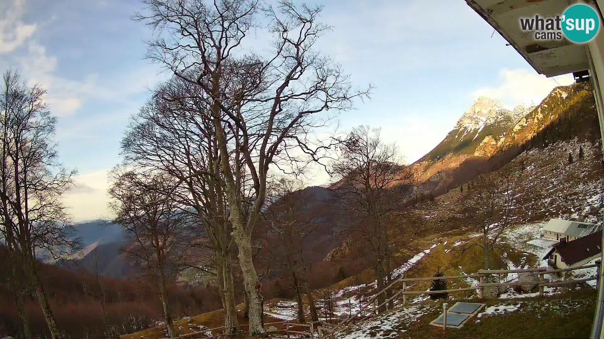 Planina Razor Mountain Hut live cam (1315) | view to Tolminski Migovec