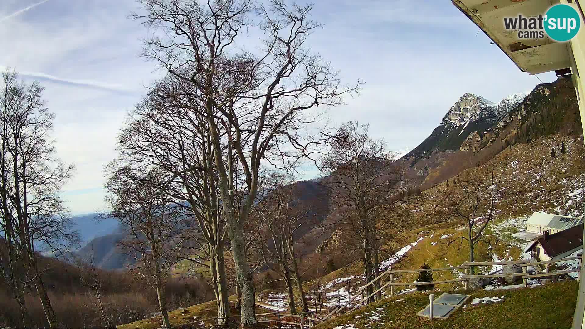 Planina Razor Bergütte Webcam (1315) | Blick auf Tolminski Migovec