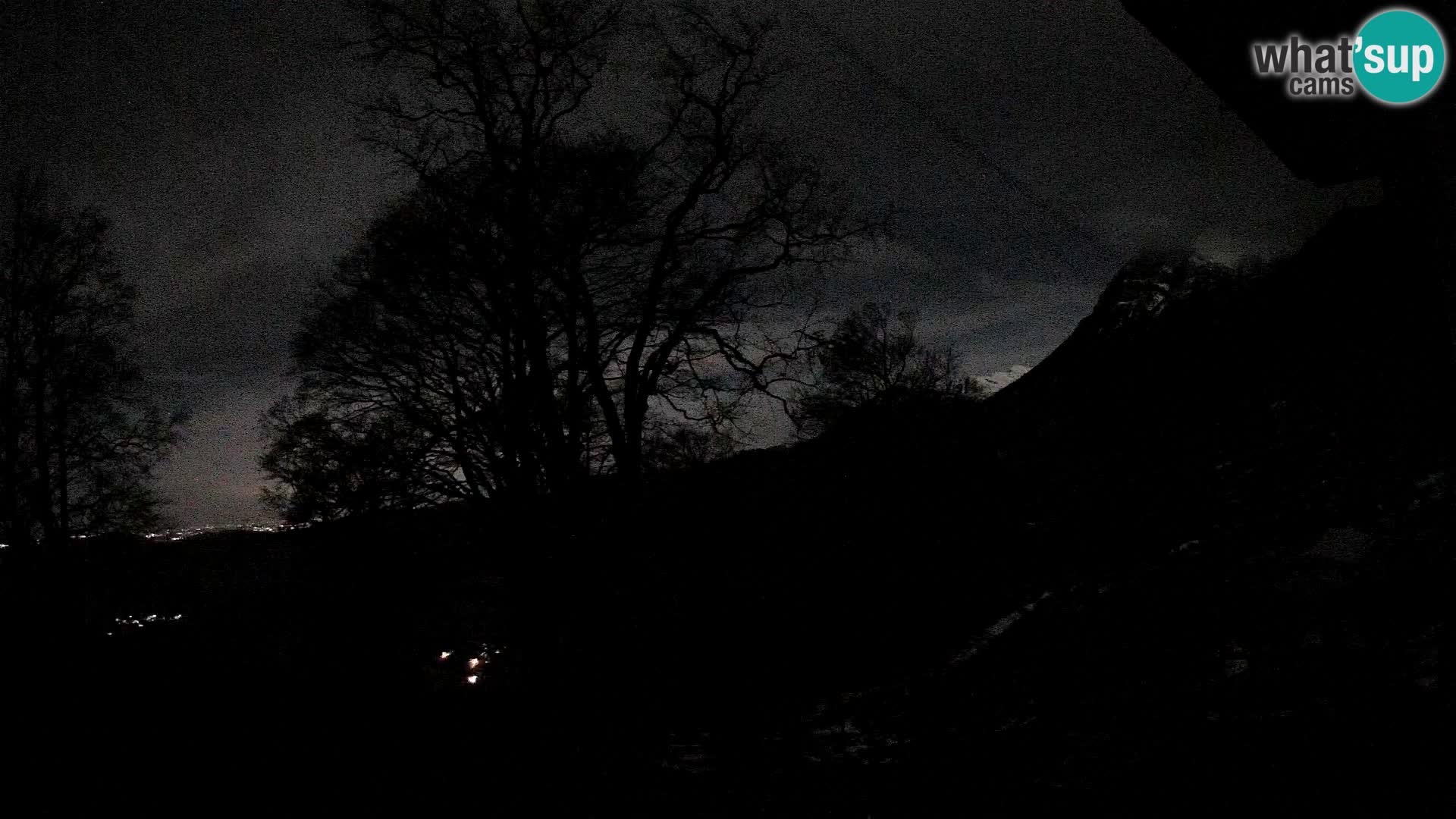 Refuge de la montagne Planina Razor caméra en direct (1315) | vue sur Tolminski Migovec