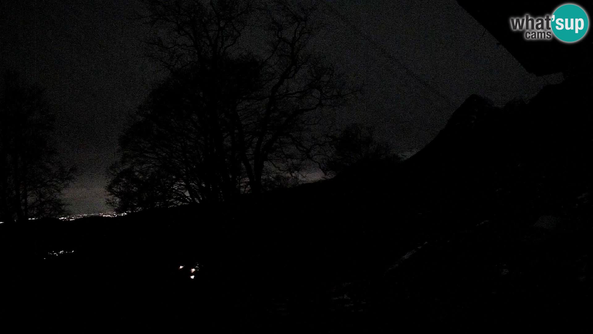 Planina Razor Bergütte Webcam (1315) | Blick auf Tolminski Migovec