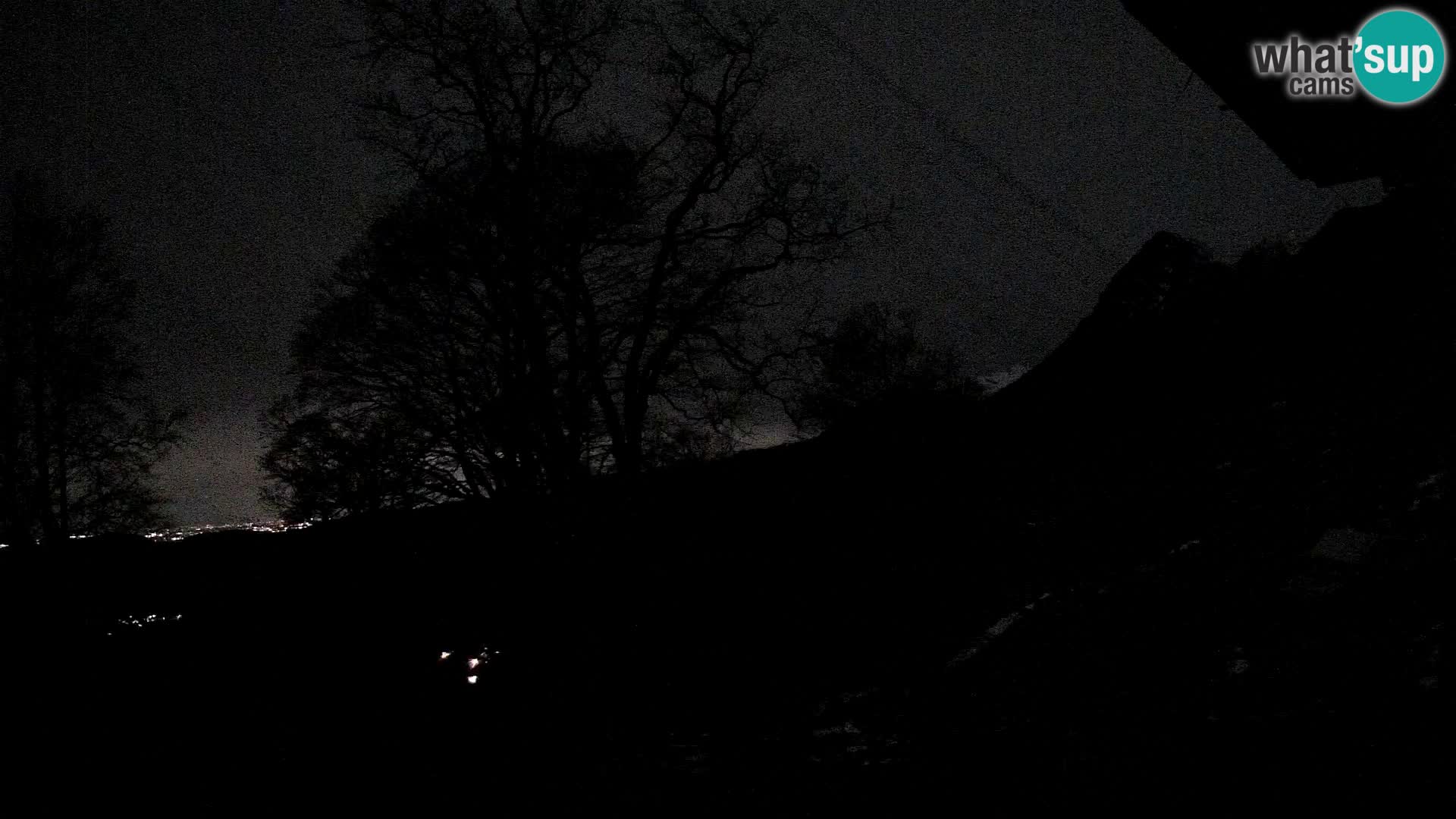 Planina Razor Bergütte Webcam (1315) | Blick auf Tolminski Migovec