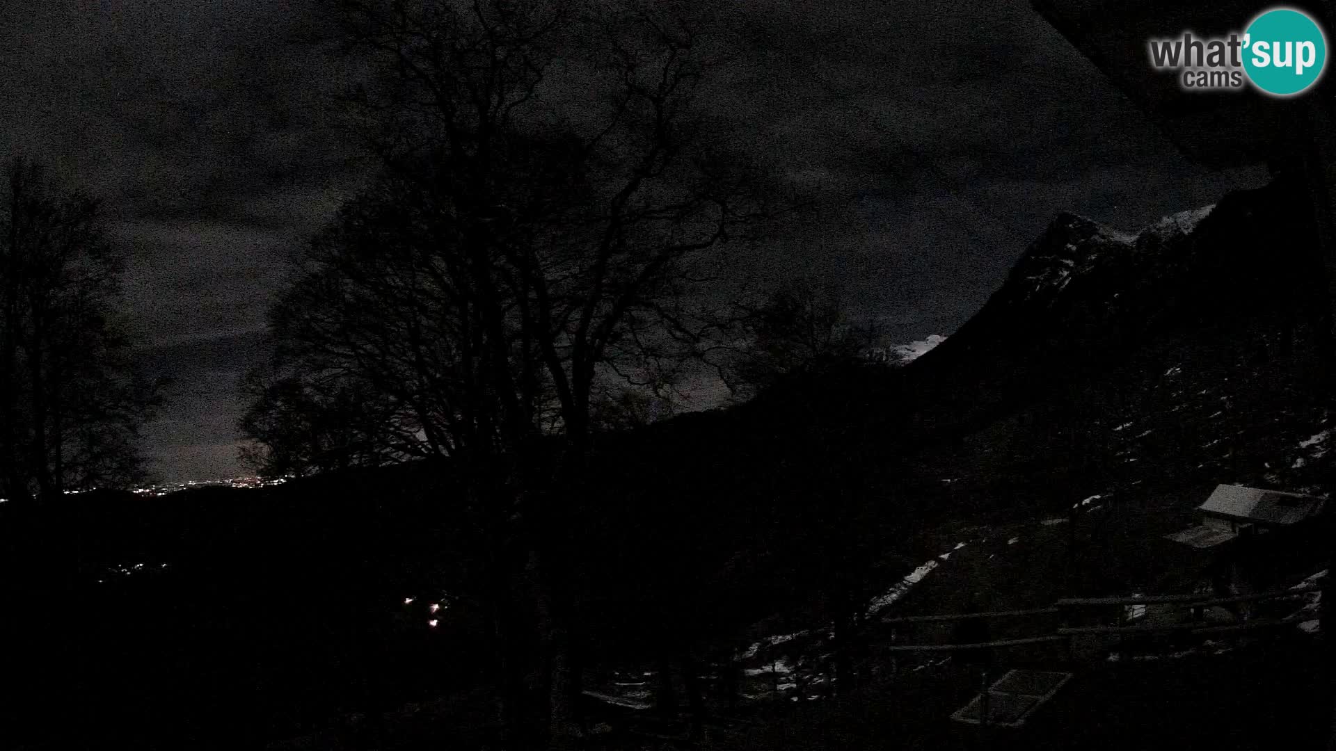 Refuge de la montagne Planina Razor caméra en direct (1315) | vue sur Tolminski Migovec