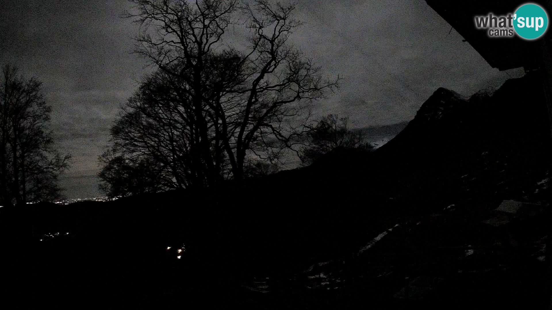 Refuge de la montagne Planina Razor caméra en direct (1315) | vue sur Tolminski Migovec