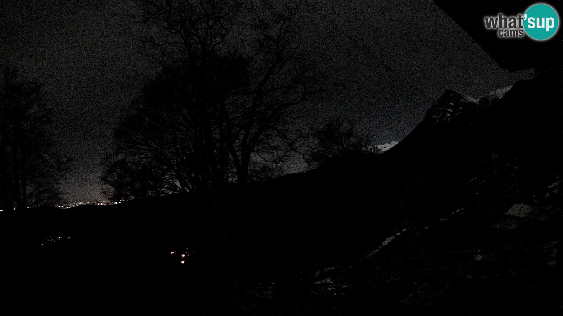 Planina Razor Bergütte Webcam (1315) | Blick auf Tolminski Migovec