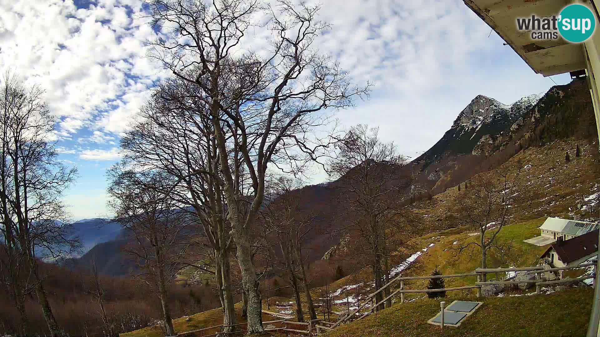 Refuge de la montagne Planina Razor caméra en direct (1315) | vue sur Tolminski Migovec