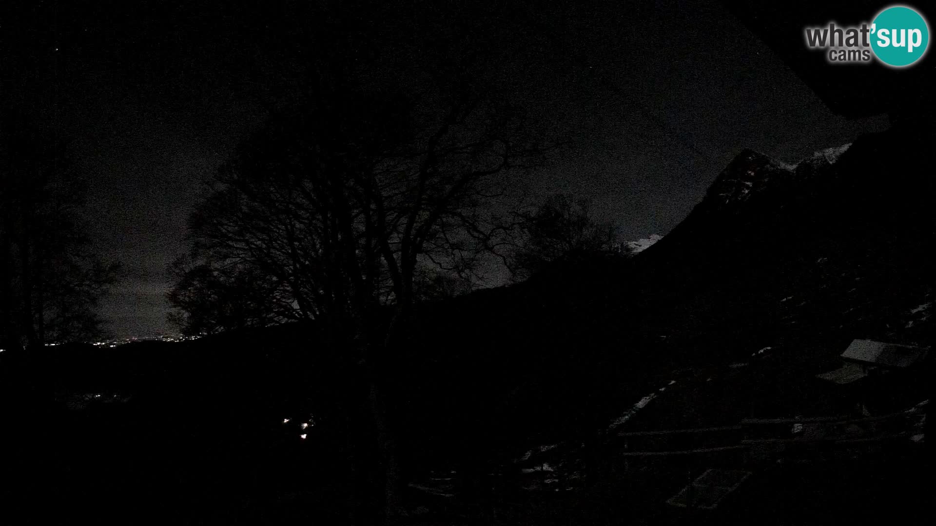 Refuge de la montagne Planina Razor caméra en direct (1315) | vue sur Tolminski Migovec