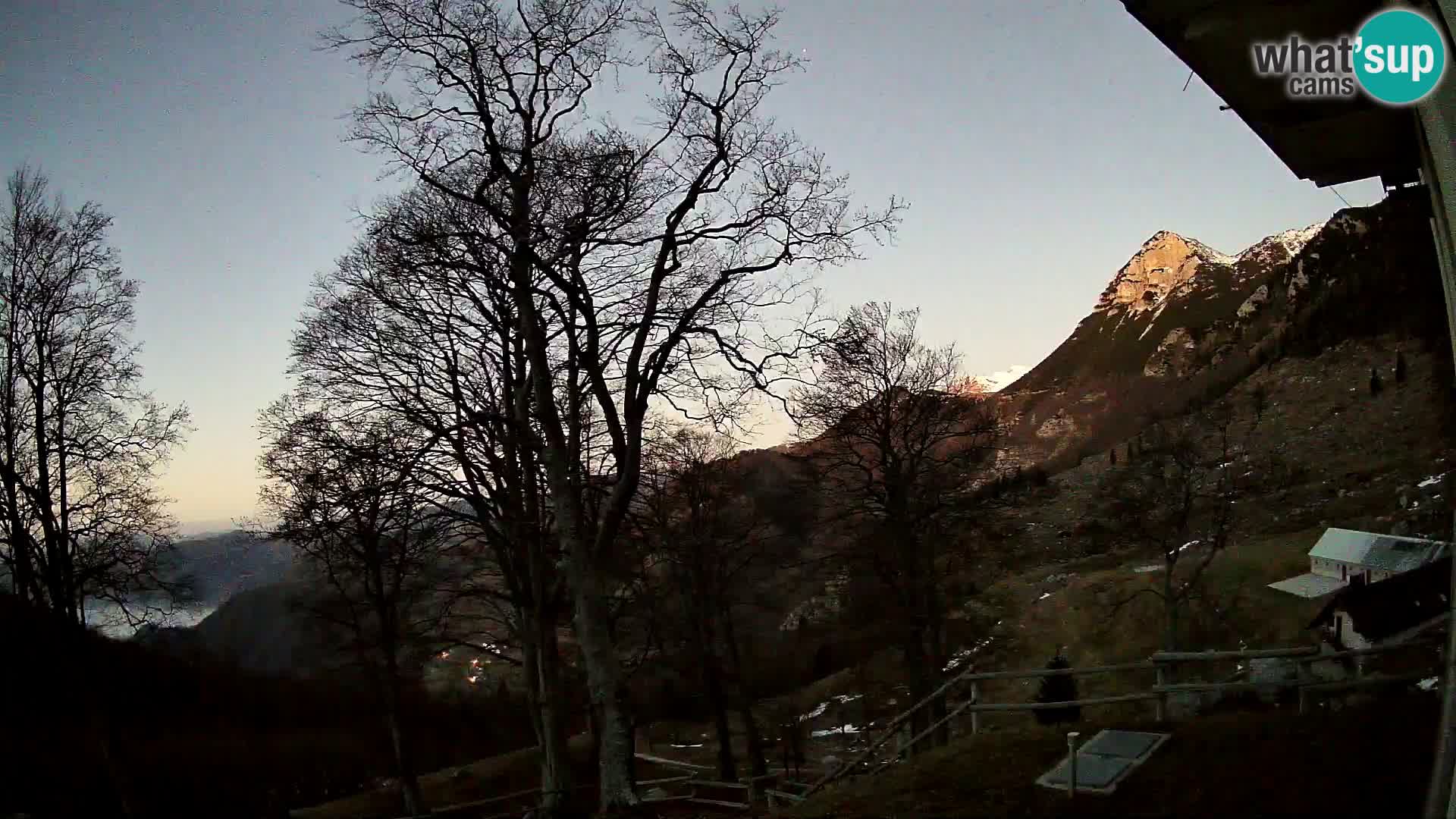 Planina Razor Mountain Hut live cam (1315) | view to Tolminski Migovec