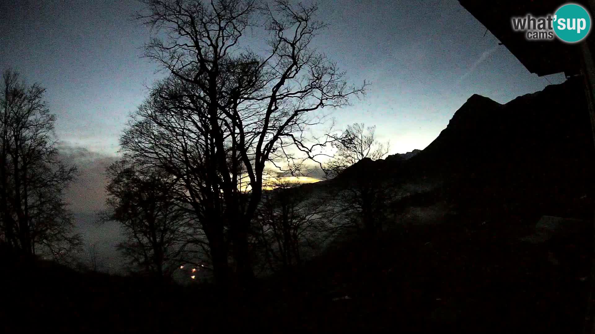 Refuge de la montagne Planina Razor caméra en direct (1315) | vue sur Tolminski Migovec