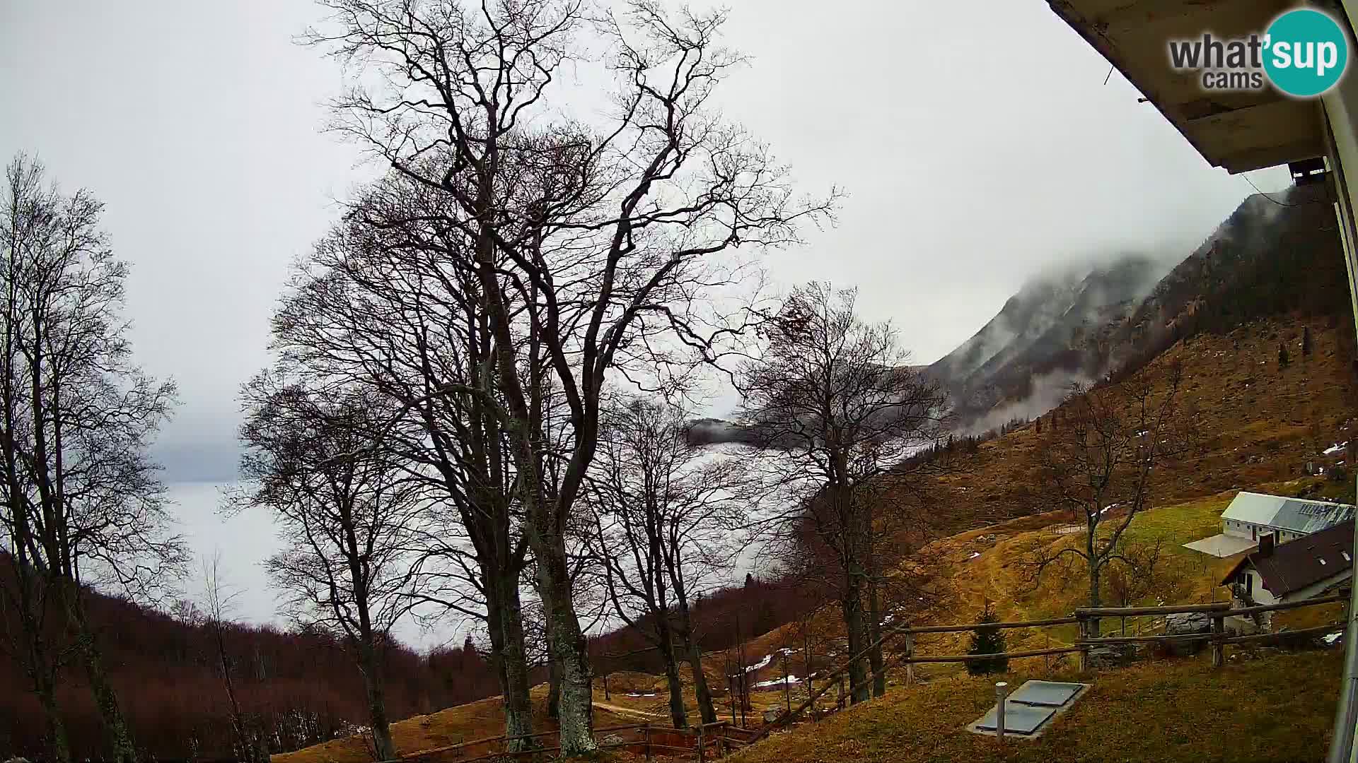 Planina Razor Mountain Hut live cam (1315) | view to Tolminski Migovec